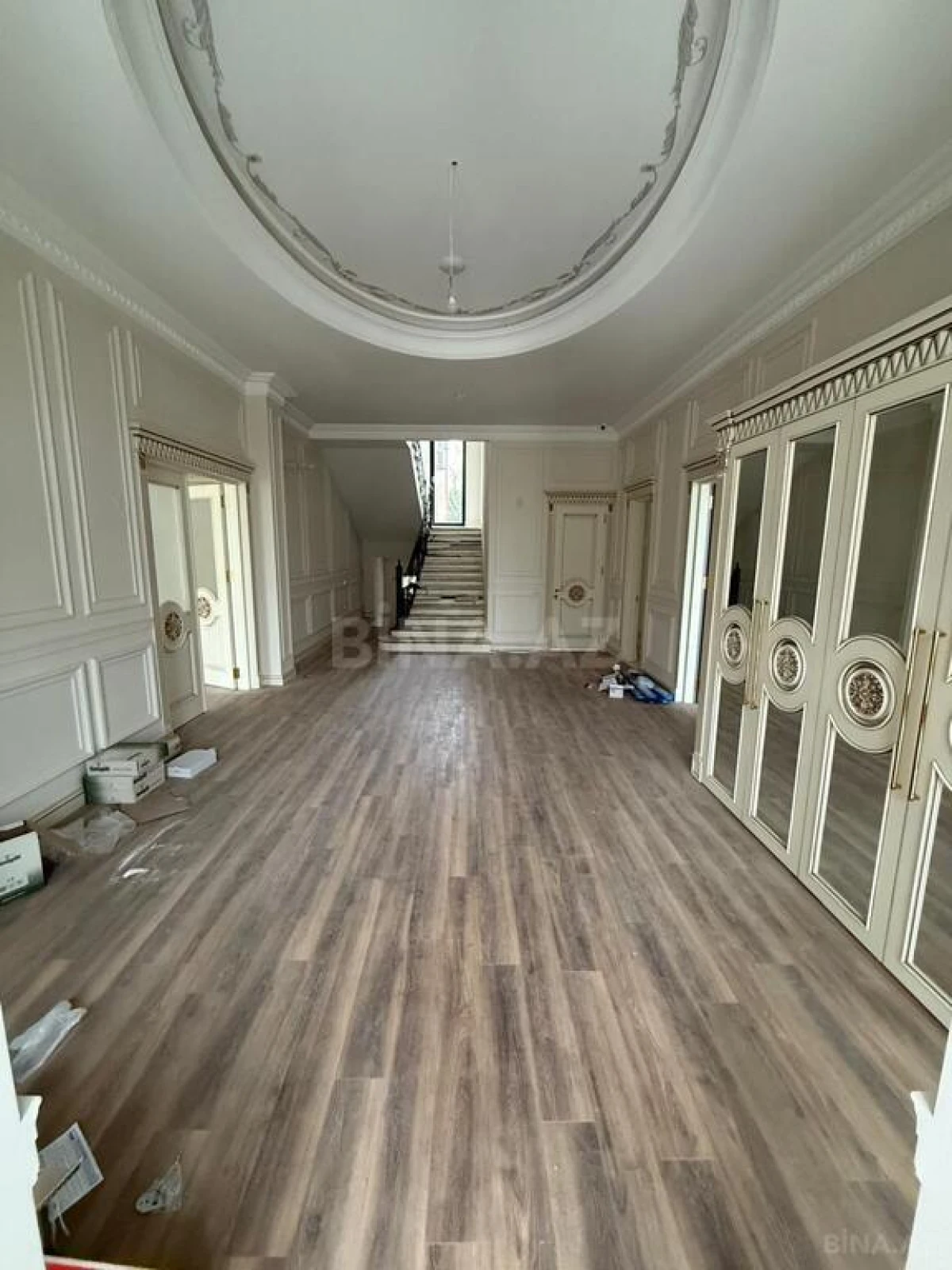 Satılır 7 otaqlı həyət evi 700 m²