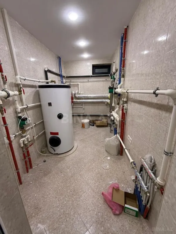 Satılır 7 otaqlı həyət evi 700 m²