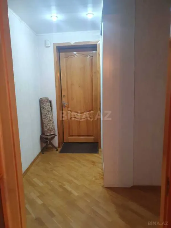 Satılır 4 otaqlı mənzil 150 m²