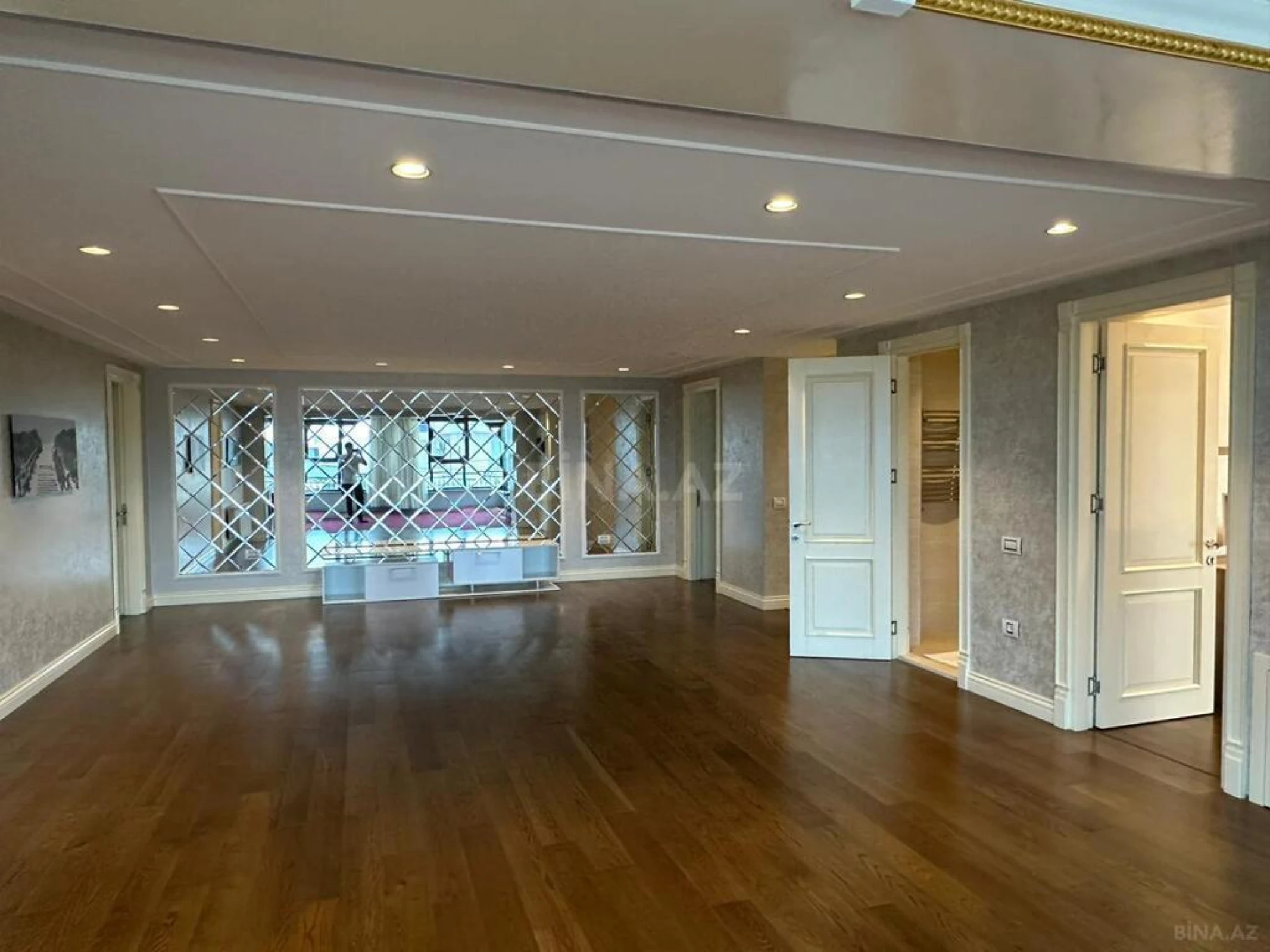 Kirayə verilir 5 otaqlı həyət evi 360 m²