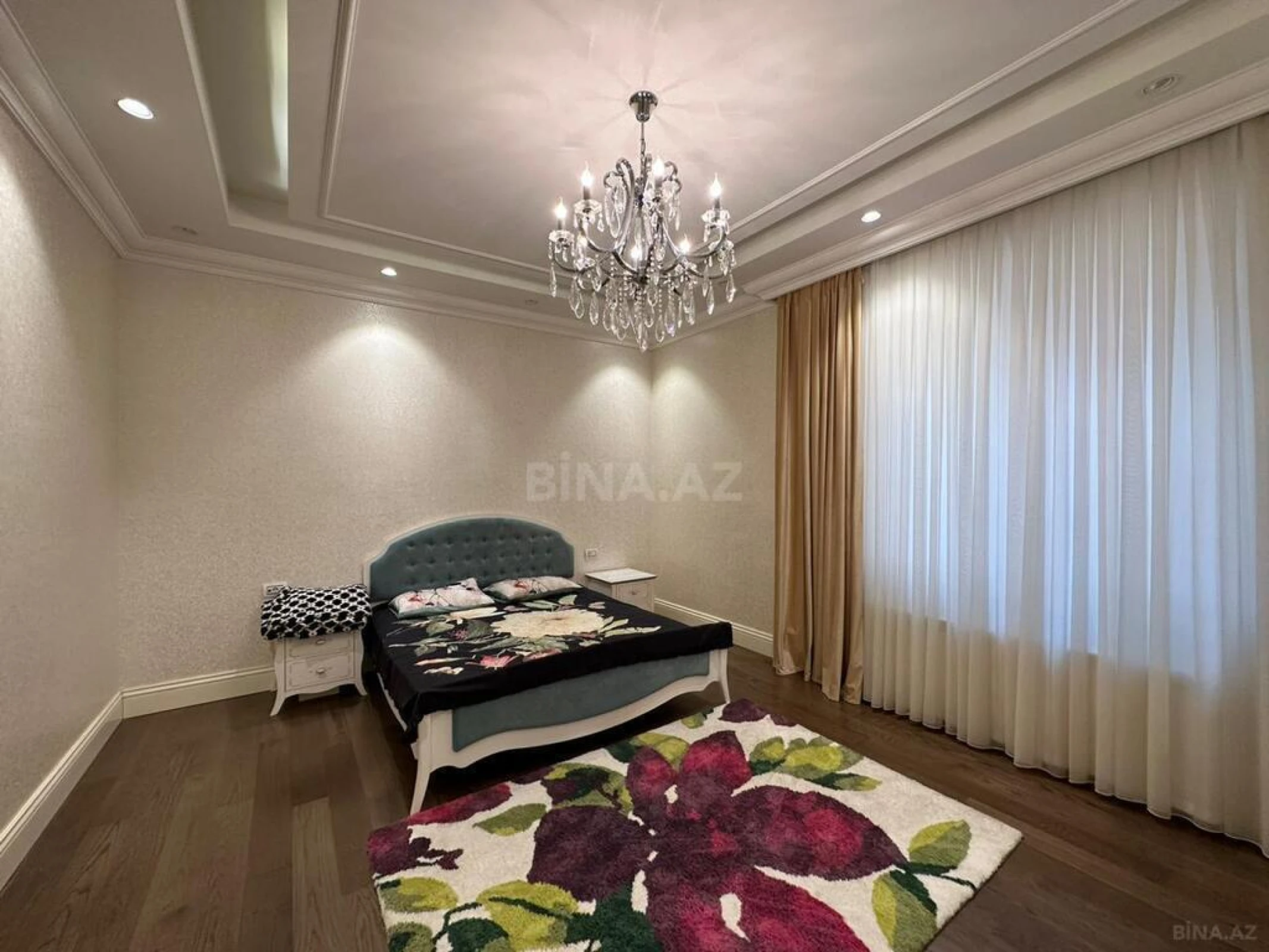 Kirayə verilir 5 otaqlı həyət evi 360 m²