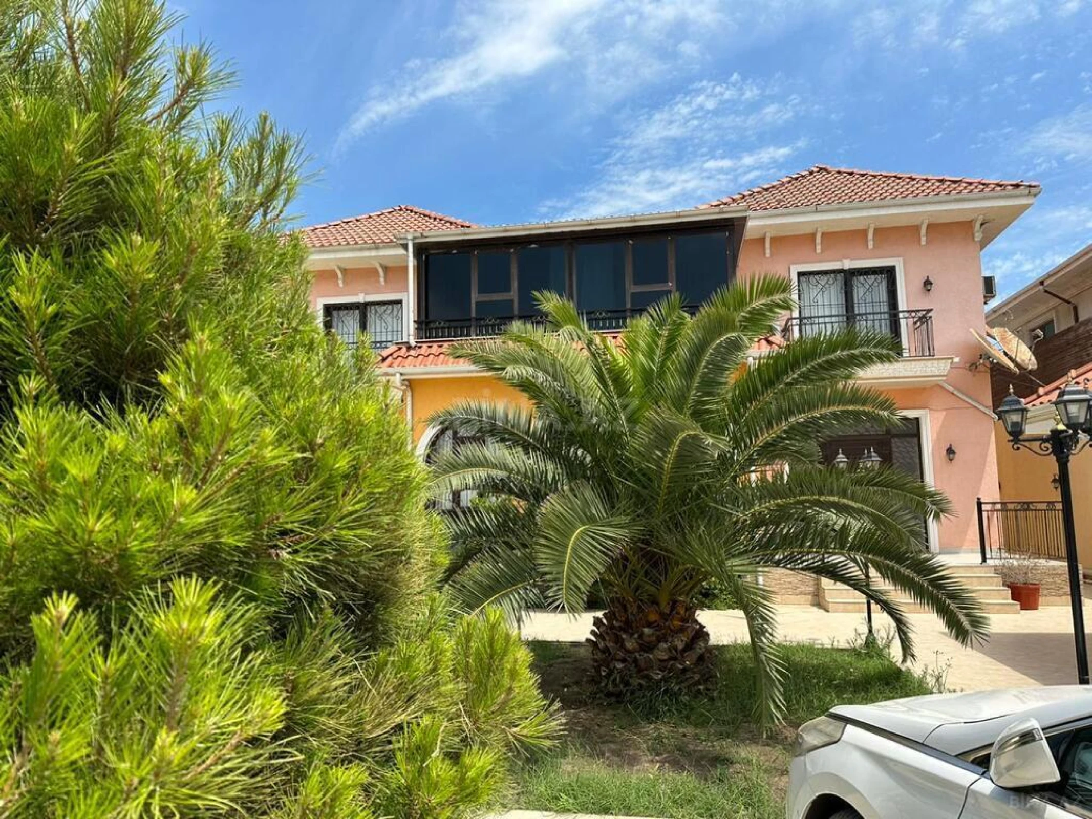 Kirayə verilir 5 otaqlı həyət evi 360 m²