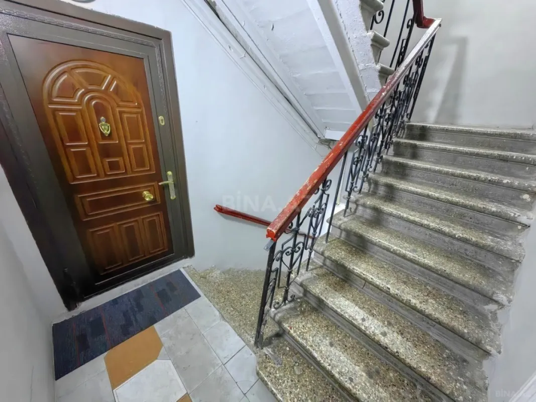 Satılır 4 otaqlı mənzil 185 m²