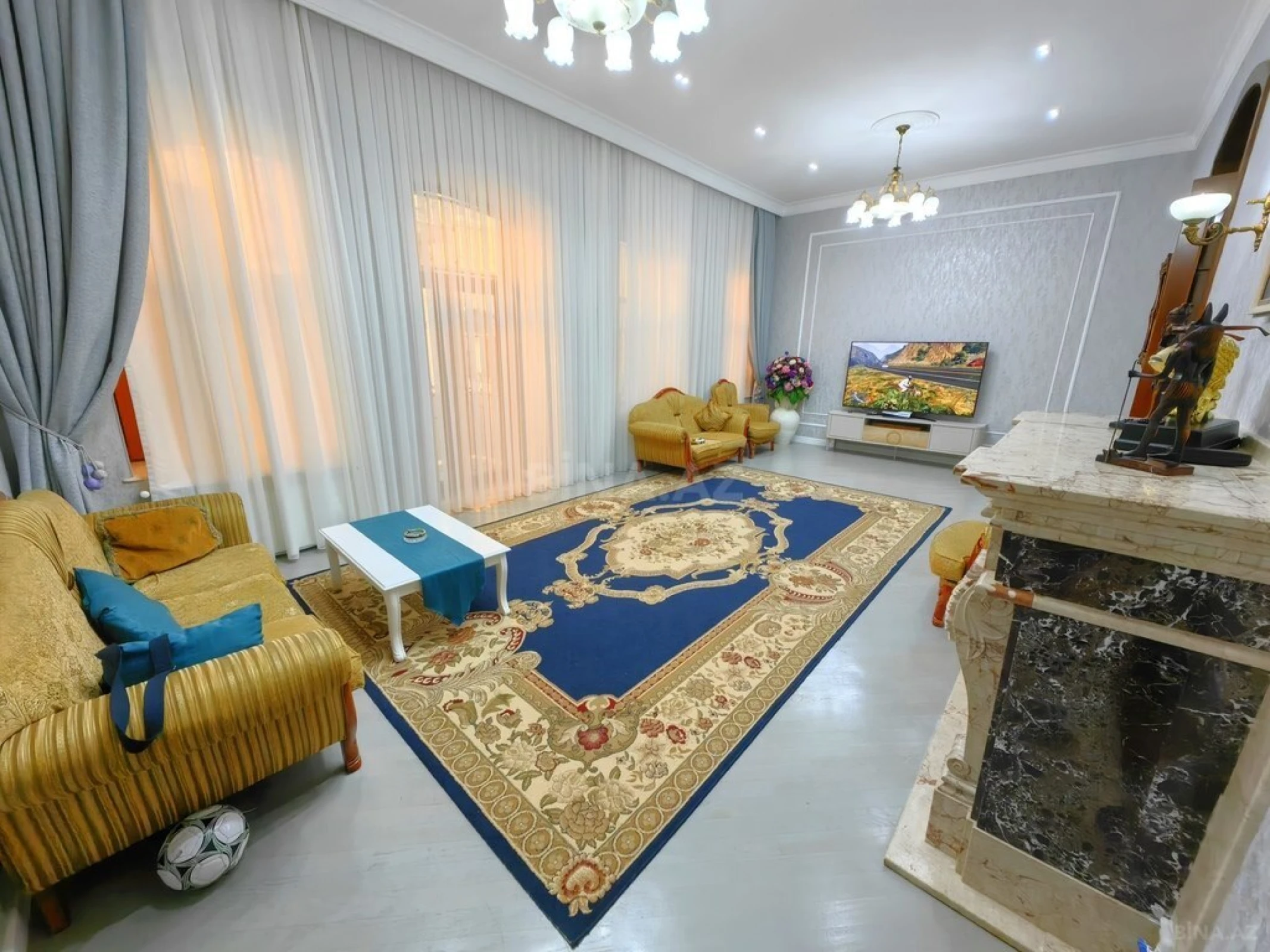 Satılır 4 otaqlı mənzil 185 m²