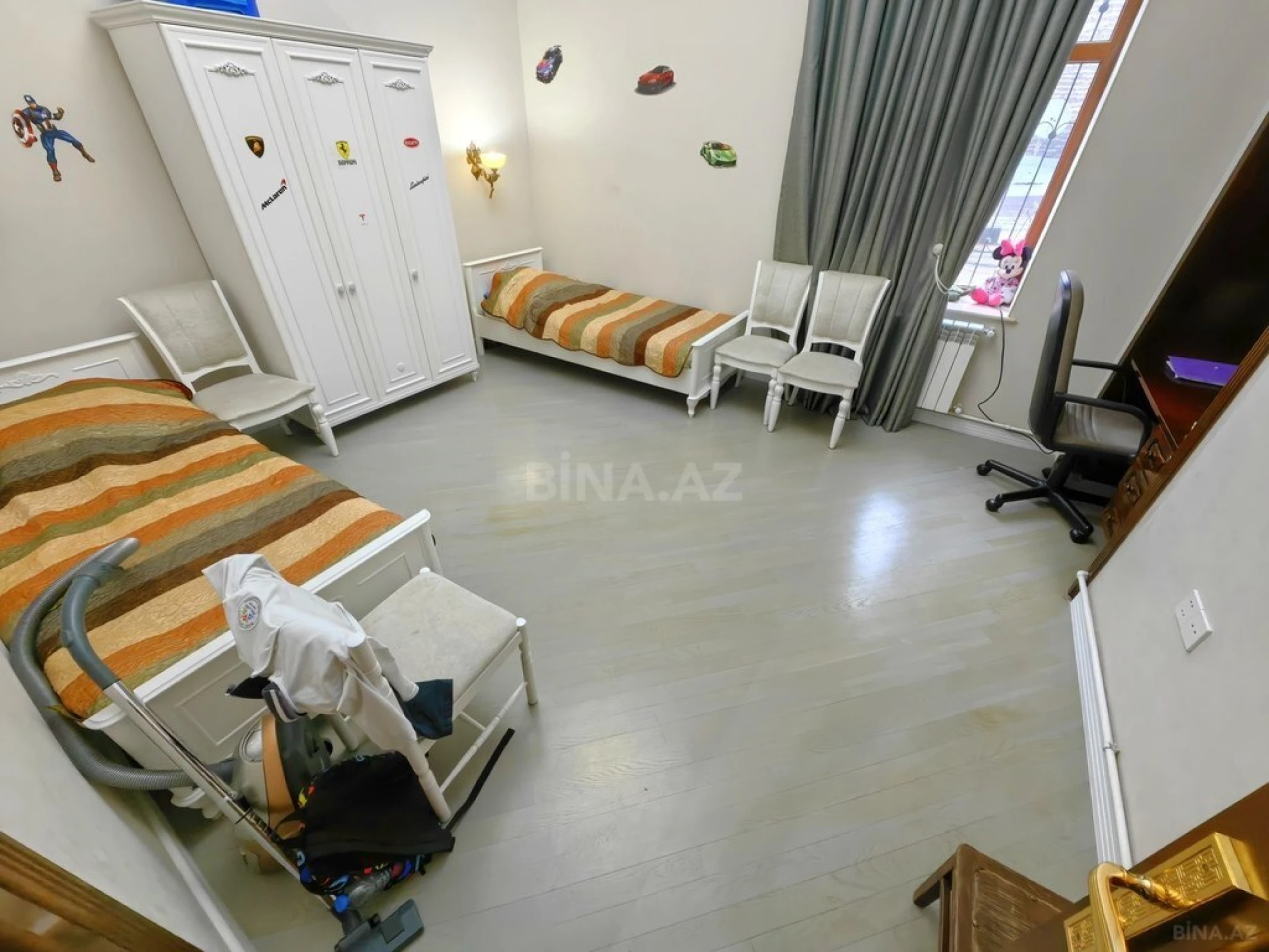 Satılır 4 otaqlı mənzil 185 m²