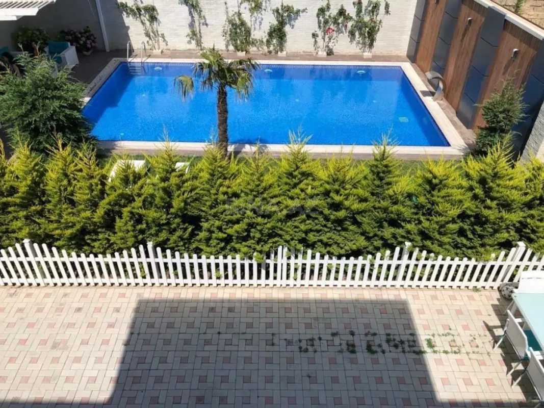 Kirayə verilir 5 otaqlı həyət evi 350 m²