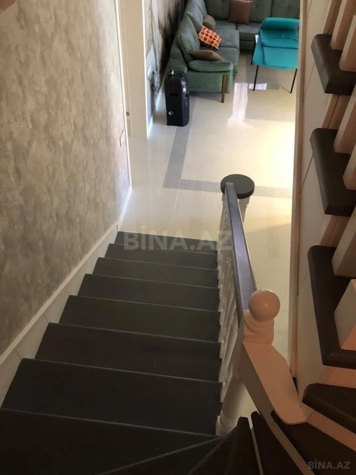 Kirayə verilir 5 otaqlı həyət evi 350 m²