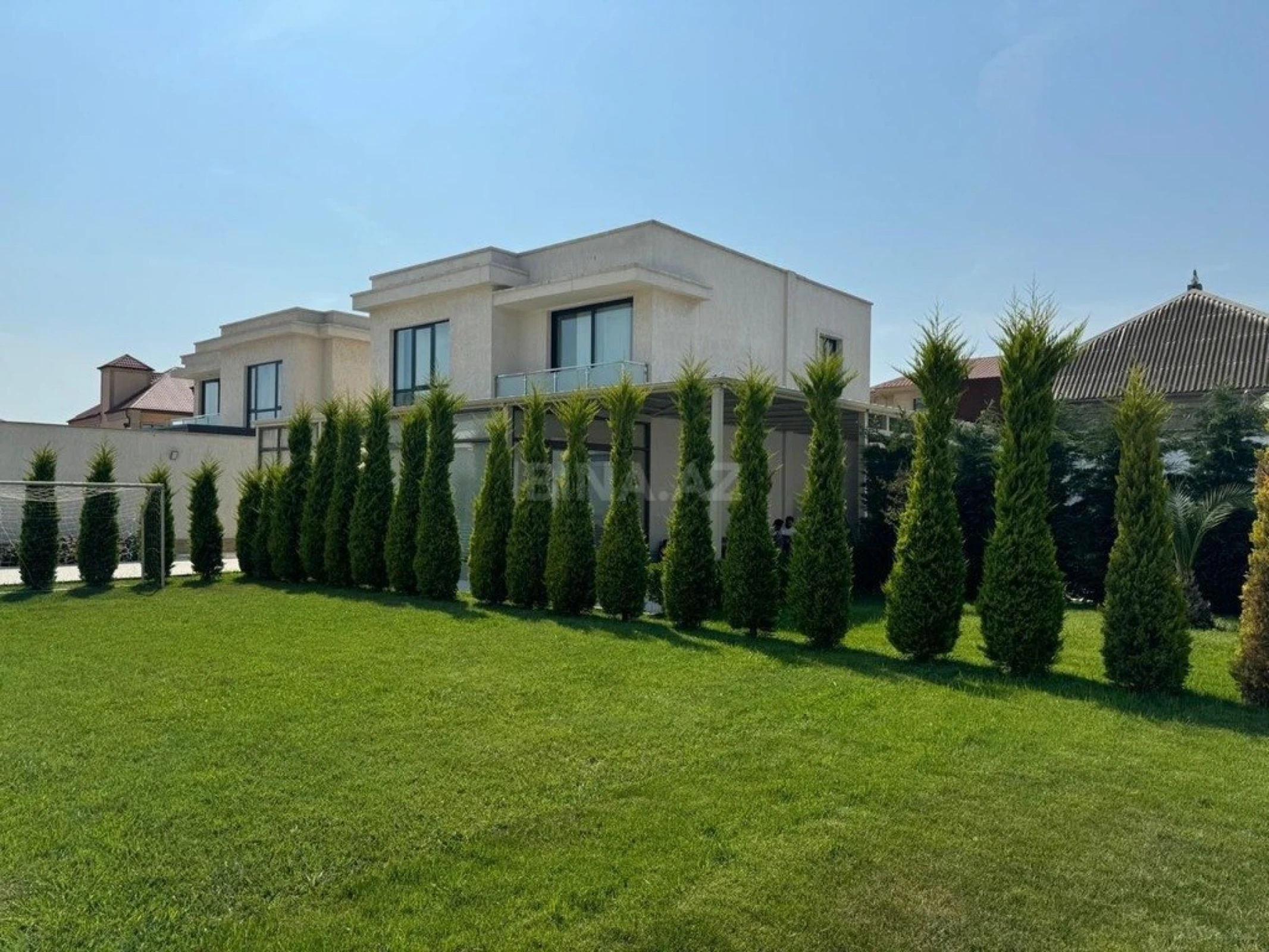 Kirayə verilir 5 otaqlı həyət evi 350 m²