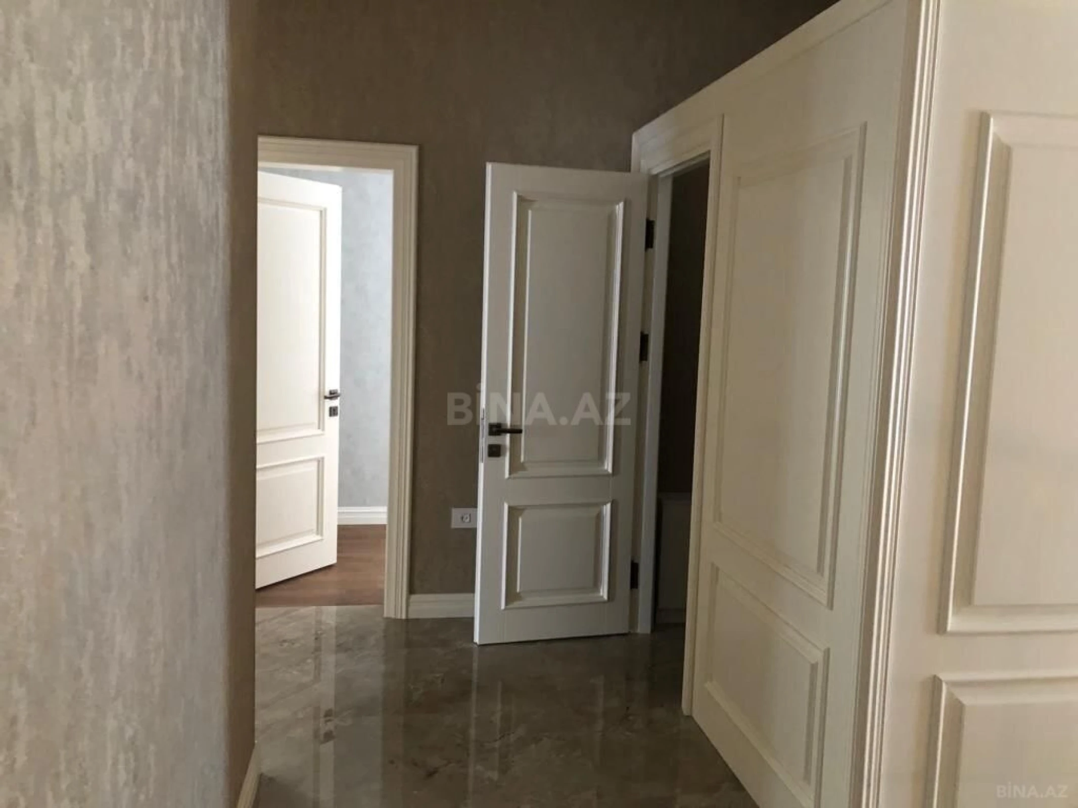 Kirayə verilir 5 otaqlı həyət evi 350 m²