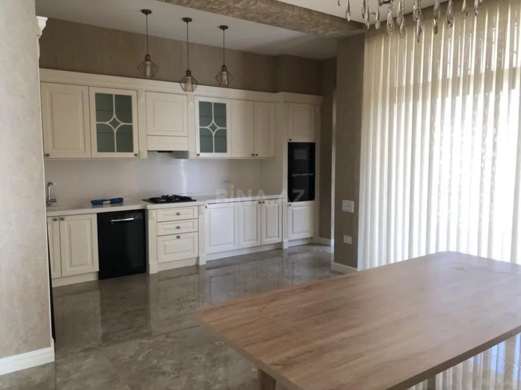 Kirayə verilir 5 otaqlı həyət evi 350 m²