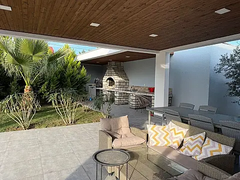 Kirayə verilir 5 otaqlı həyət evi 220 m²