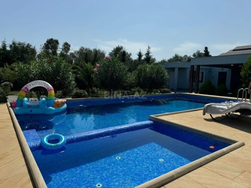 Kirayə verilir 5 otaqlı həyət evi 220 m²