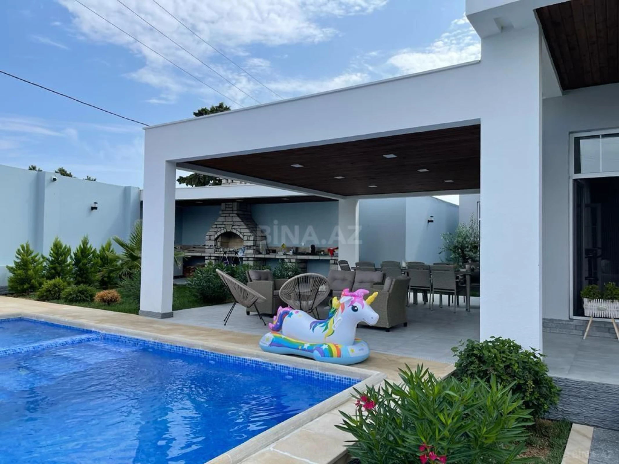 Kirayə verilir 5 otaqlı həyət evi 220 m²