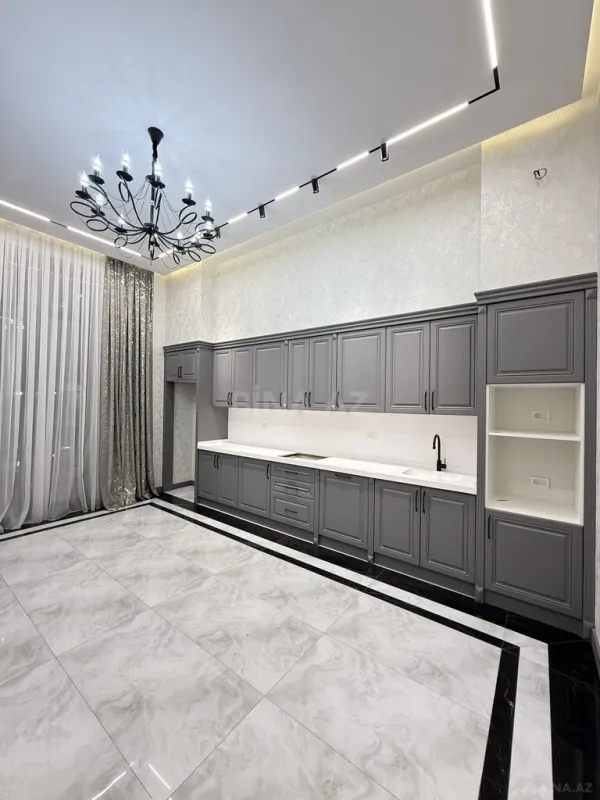 Satılır 4 otaqlı həyət evi 220 m²