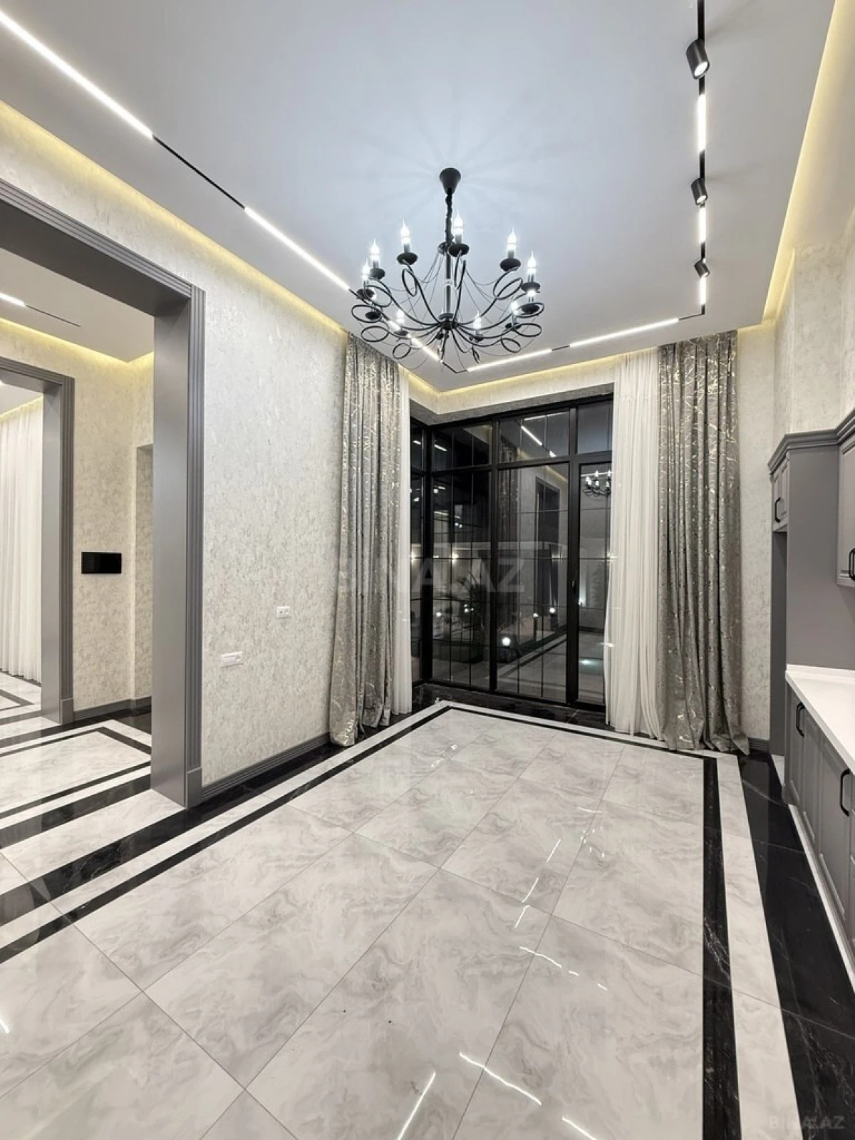 Satılır 4 otaqlı həyət evi 220 m²