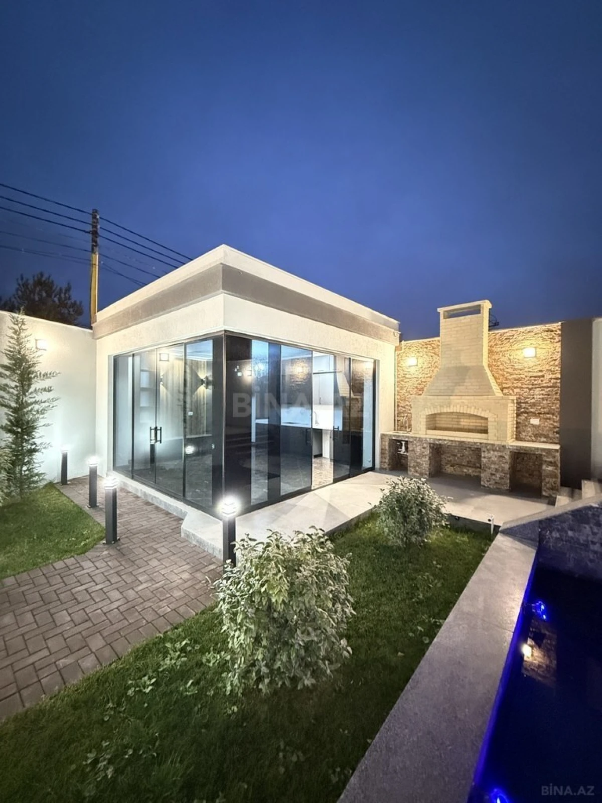 Satılır 4 otaqlı həyət evi 220 m²
