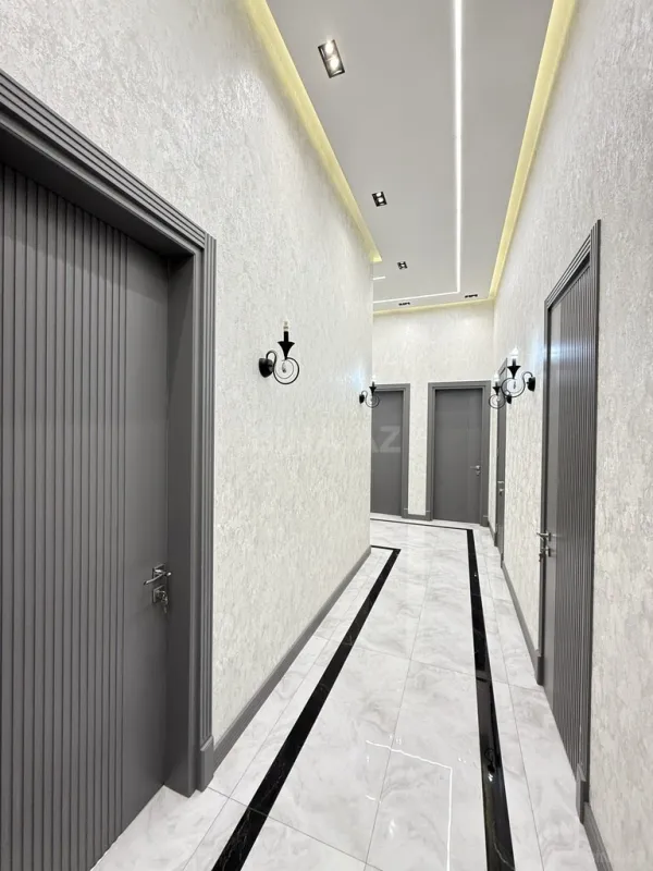 Satılır 4 otaqlı həyət evi 220 m²
