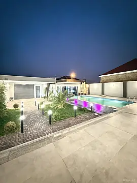 Satılır 4 otaqlı həyət evi 220 m²