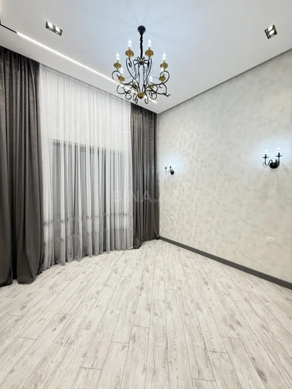 Satılır 4 otaqlı həyət evi 220 m²