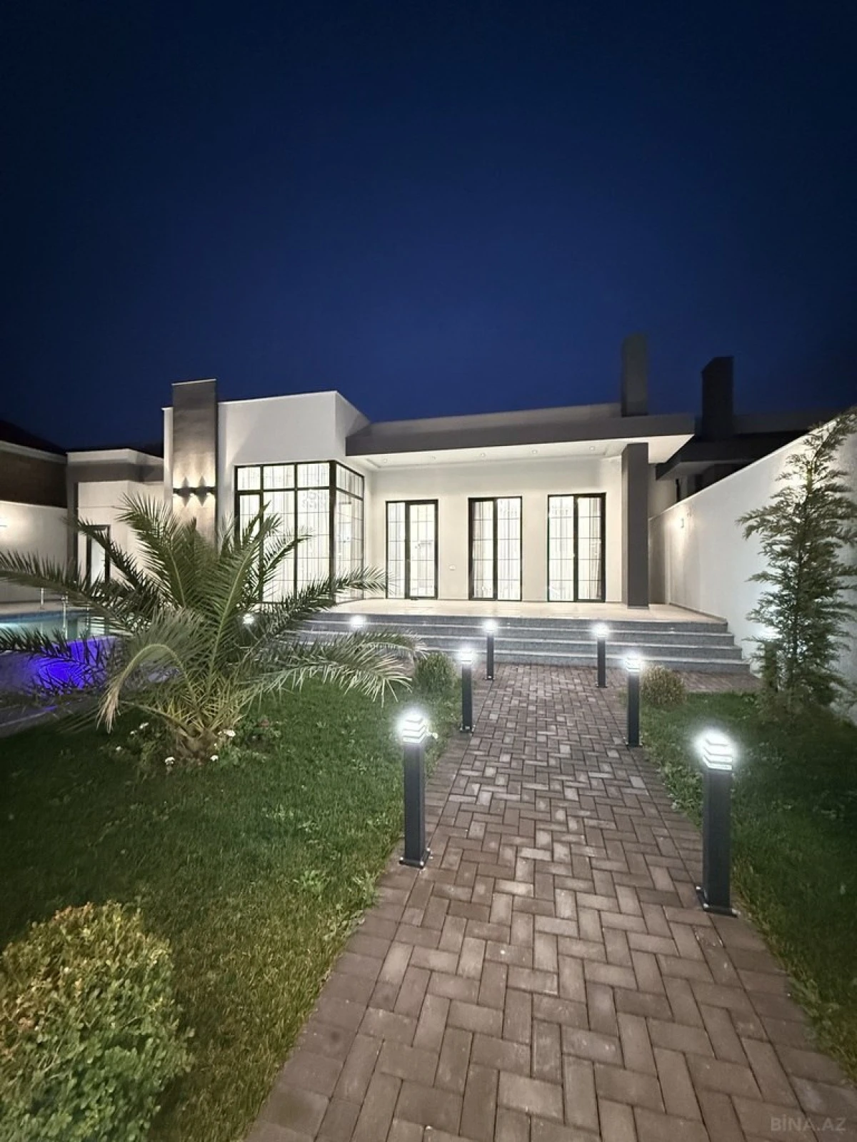 Satılır 4 otaqlı həyət evi 220 m²