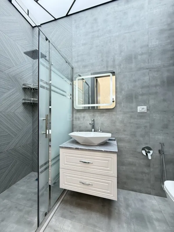 Satılır 4 otaqlı həyət evi 220 m²