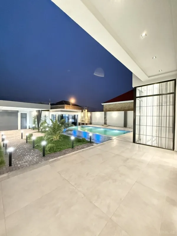 Satılır 4 otaqlı həyət evi 220 m²