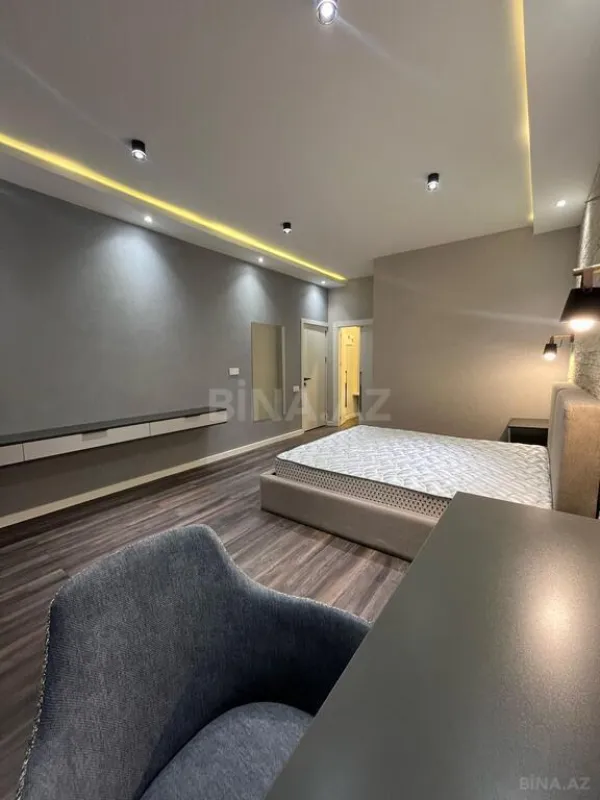 Kirayə verilir 2 otaqlı mənzil 110 m²