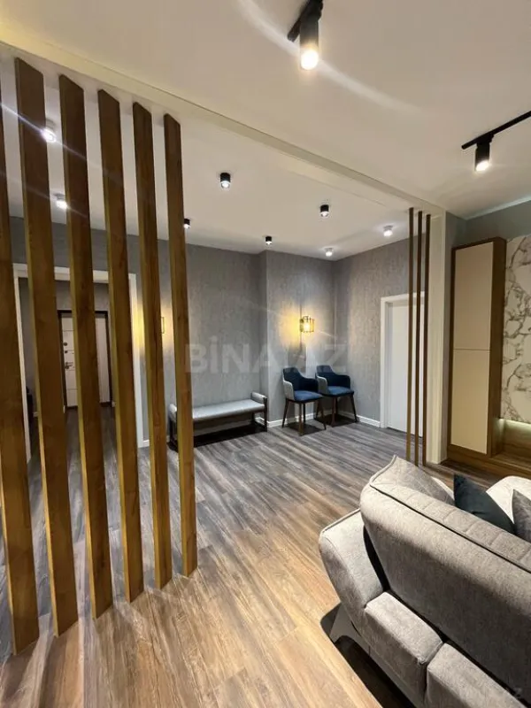 Kirayə verilir 2 otaqlı mənzil 110 m²