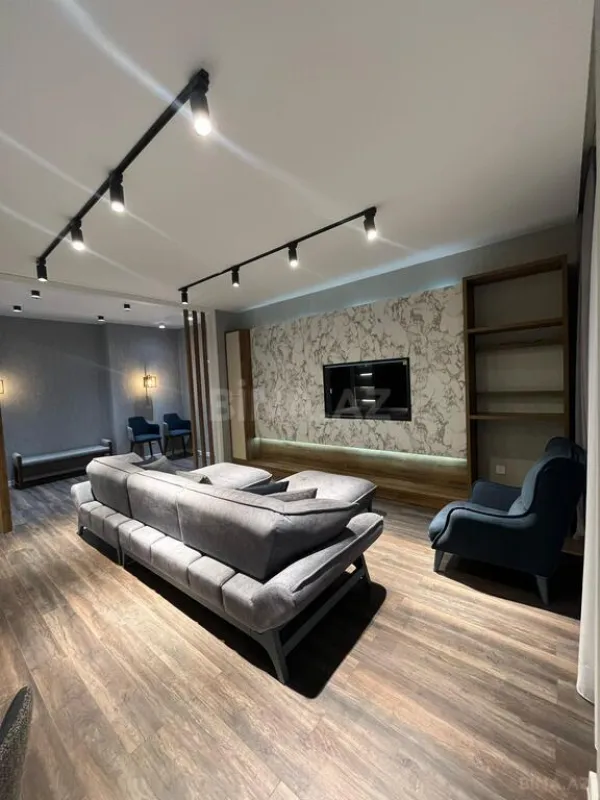 Kirayə verilir 2 otaqlı mənzil 110 m²