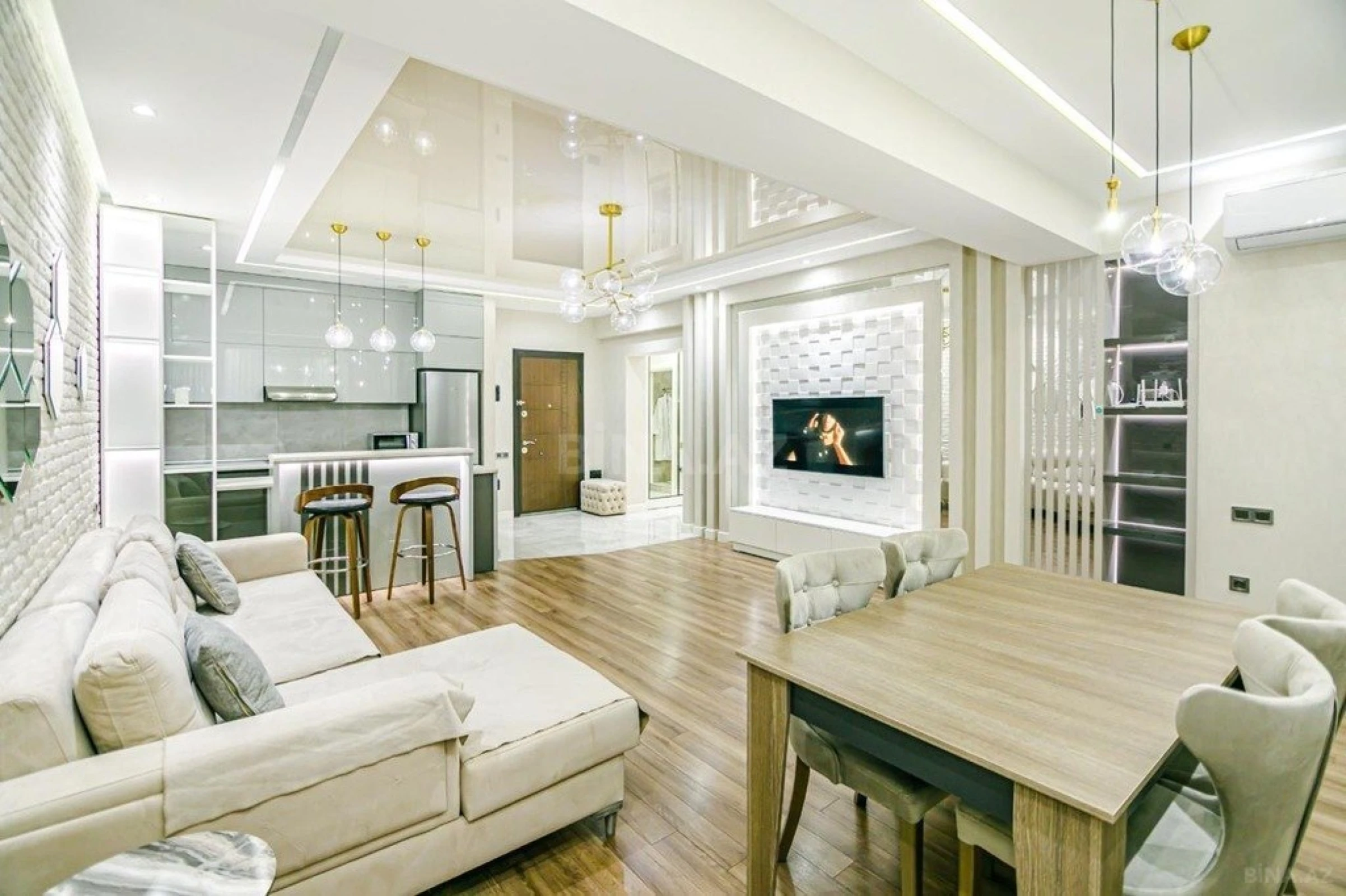 Kirayə verilir 2 otaqlı mənzil 72 m²