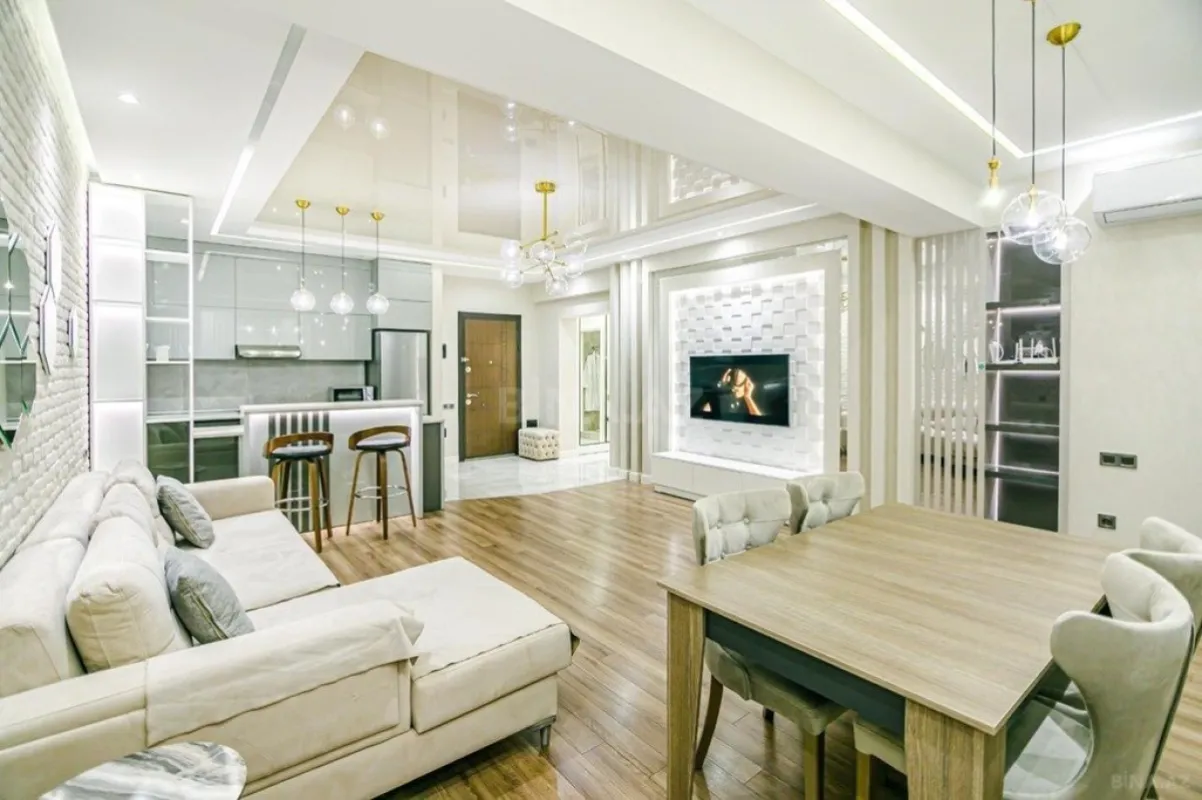 Kirayə verilir 2 otaqlı mənzil 72 m²