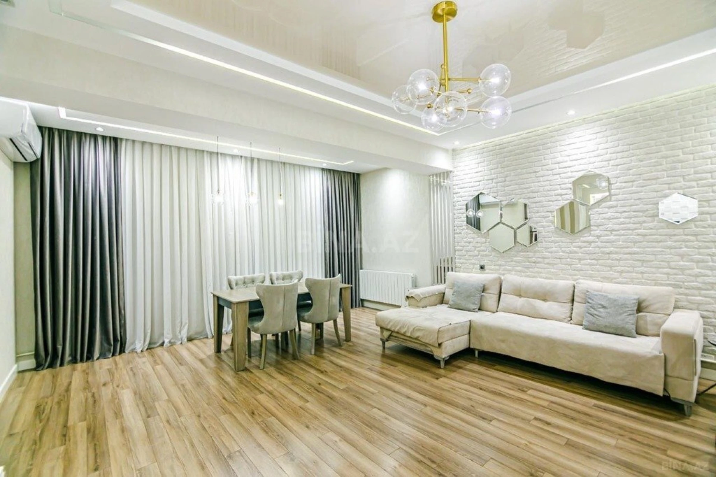 Kirayə verilir 2 otaqlı mənzil 72 m²