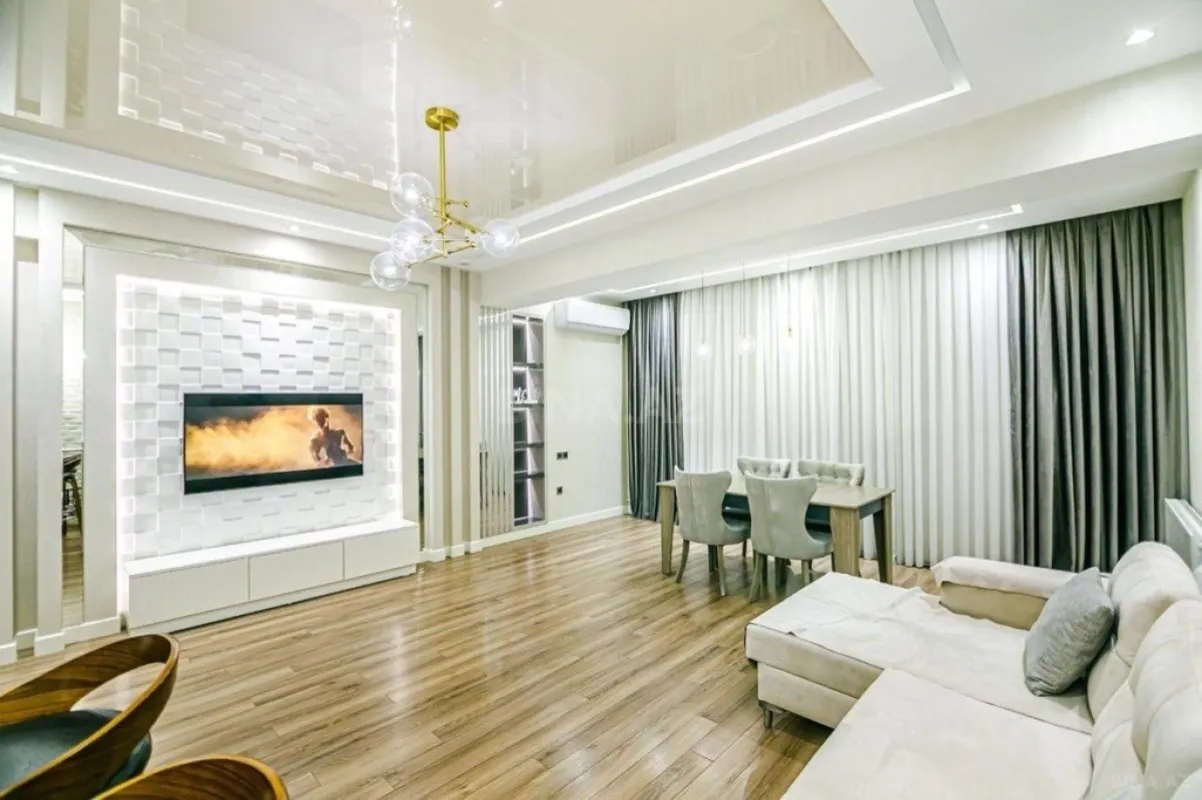 Kirayə verilir 2 otaqlı mənzil 72 m²
