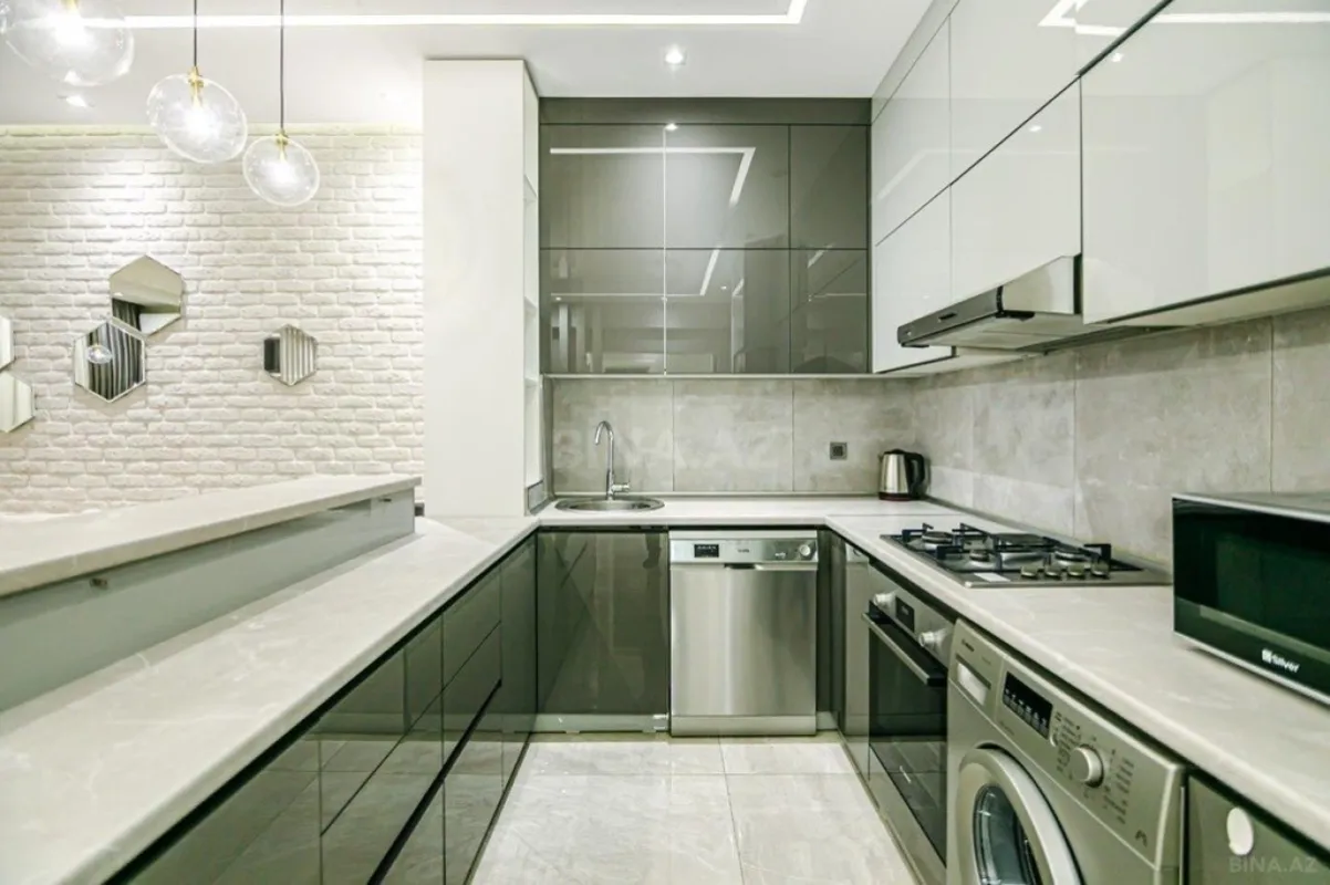 Kirayə verilir 2 otaqlı mənzil 72 m²