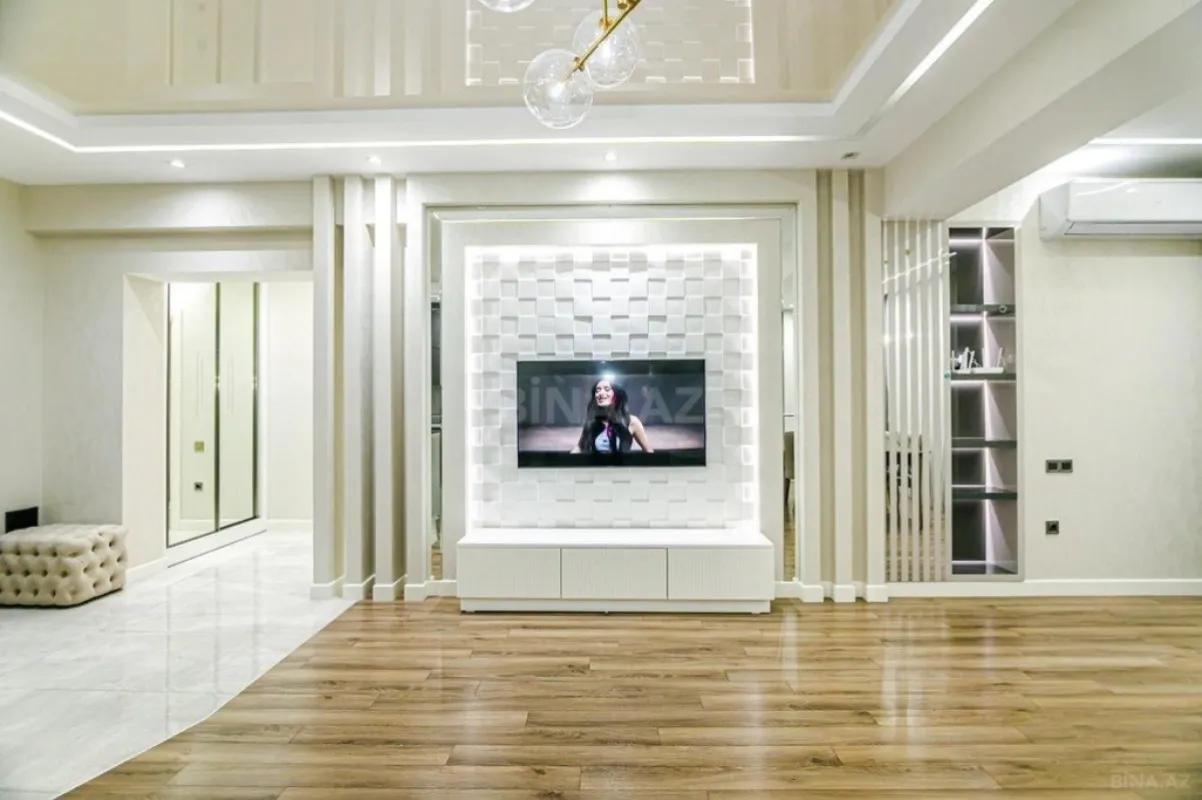 Kirayə verilir 2 otaqlı mənzil 72 m²