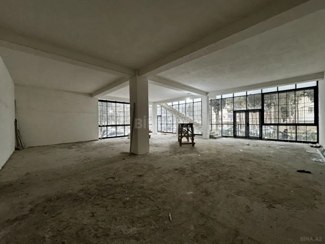 Satılır obyekt 530 m²