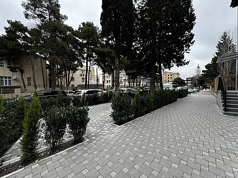 Satılır obyekt 530 m²