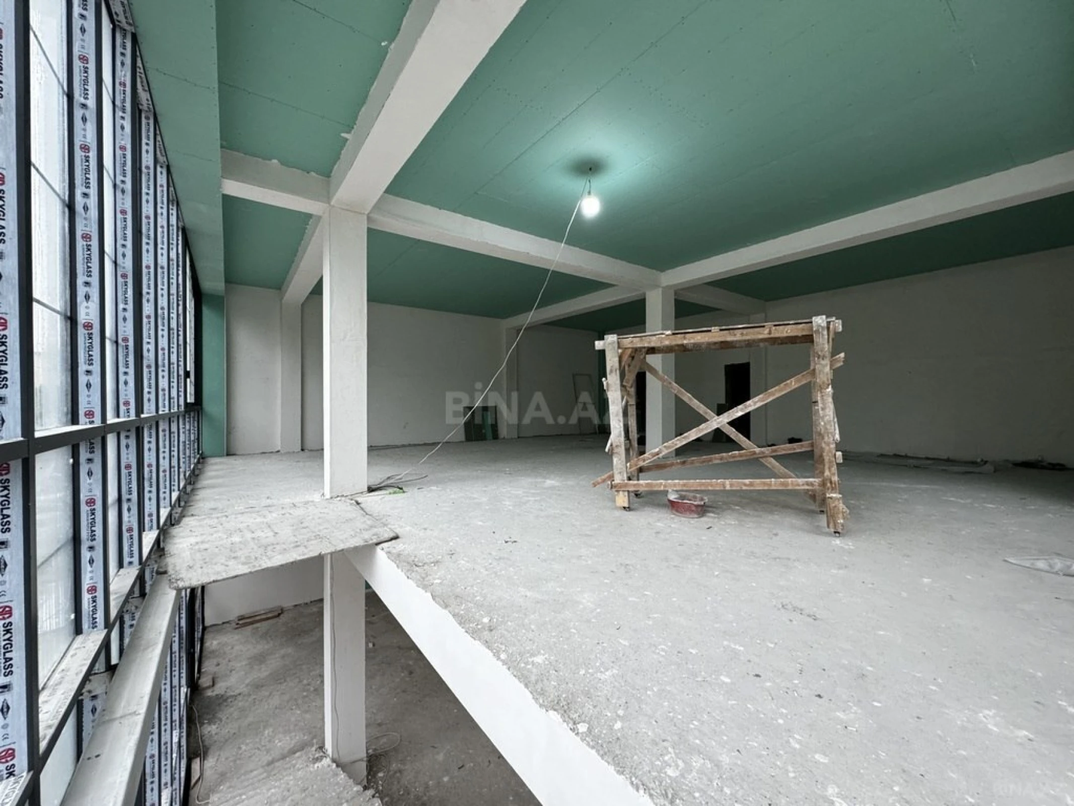 Satılır obyekt 530 m²