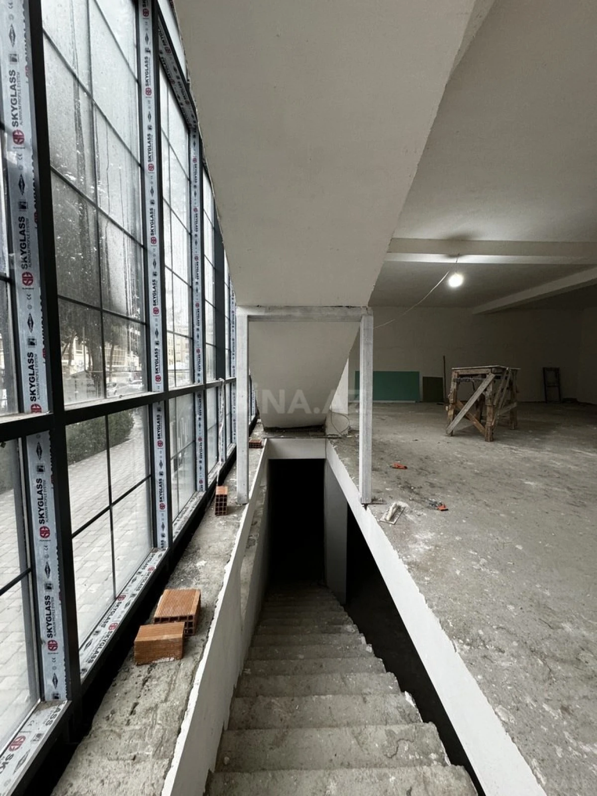 Satılır obyekt 530 m²