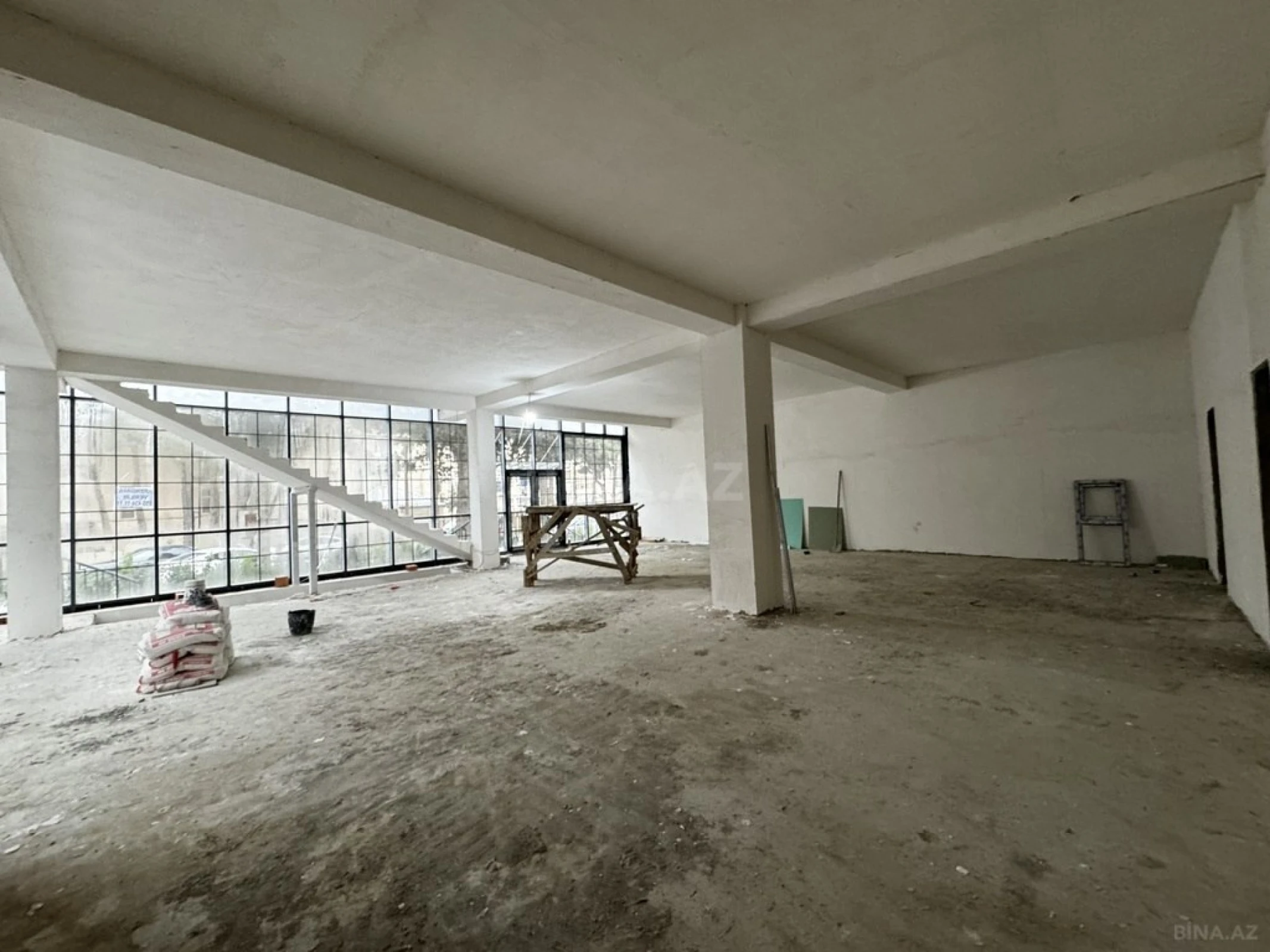 Satılır obyekt 530 m²