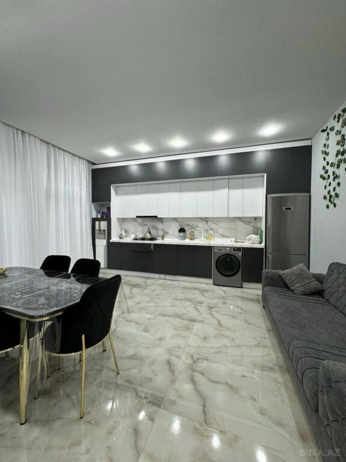 Kirayə verilir 4 otaqlı həyət evi 360 m²