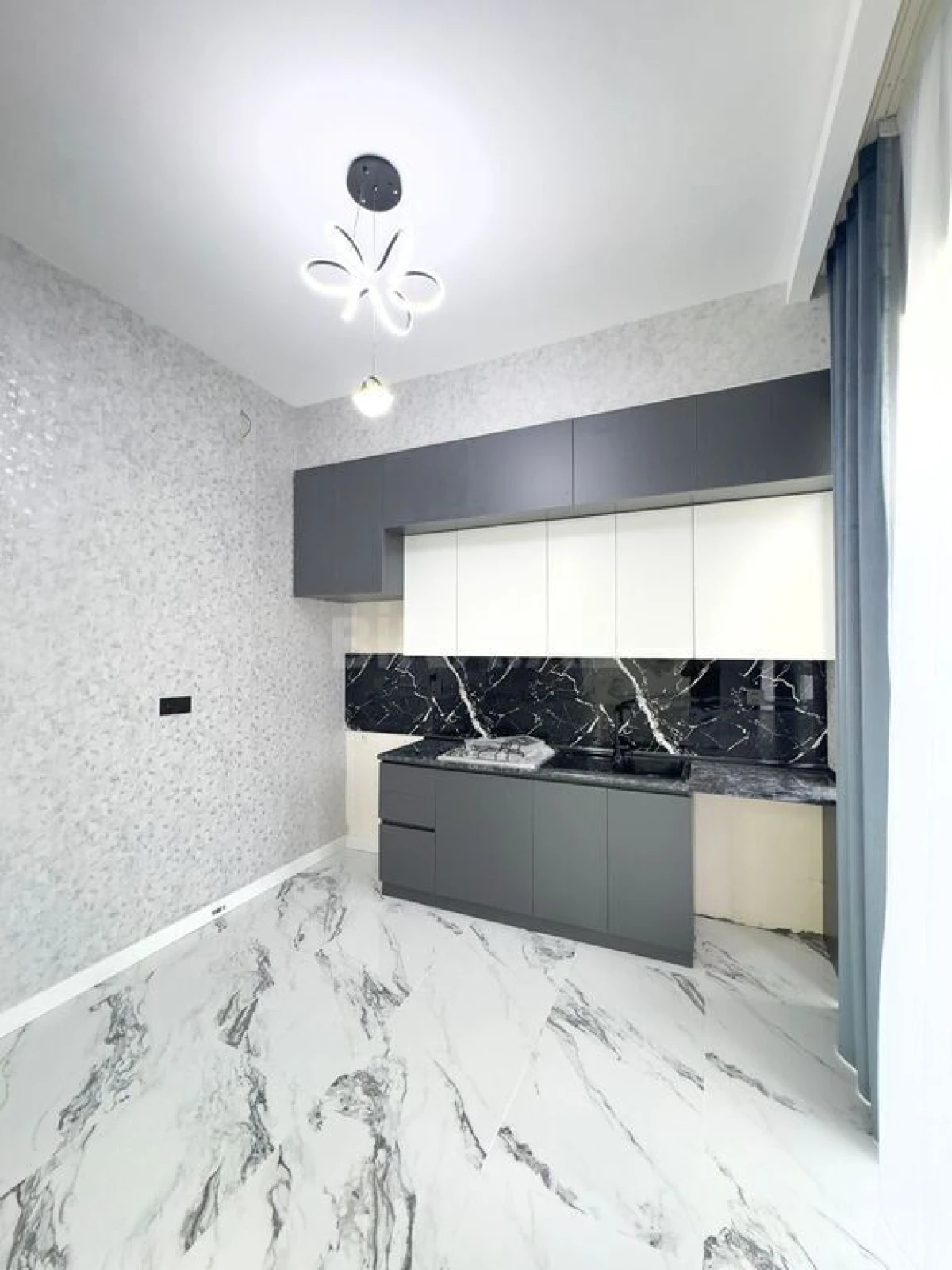 Satılır 4 otaqlı həyət evi 140 m²