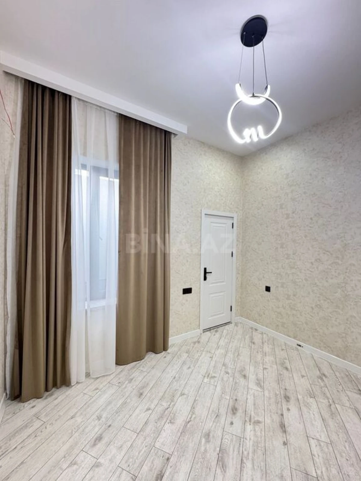 Satılır 4 otaqlı həyət evi 140 m²