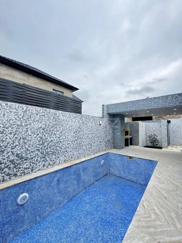 Satılır 4 otaqlı həyət evi 140 m²