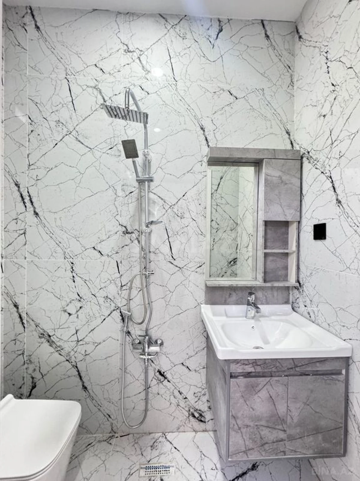 Satılır 4 otaqlı həyət evi 140 m²