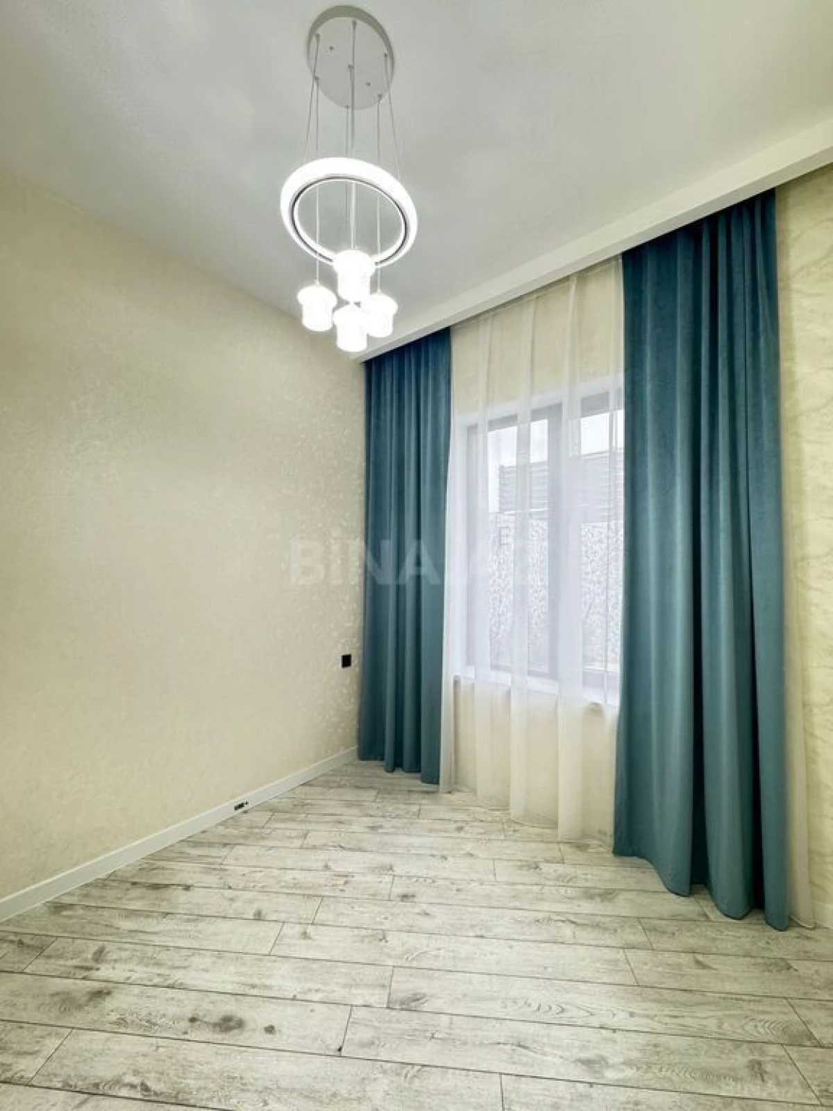 Satılır 4 otaqlı həyət evi 140 m²