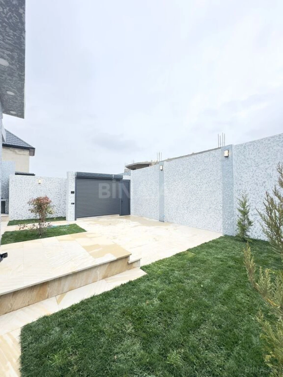 Satılır 4 otaqlı həyət evi 140 m²