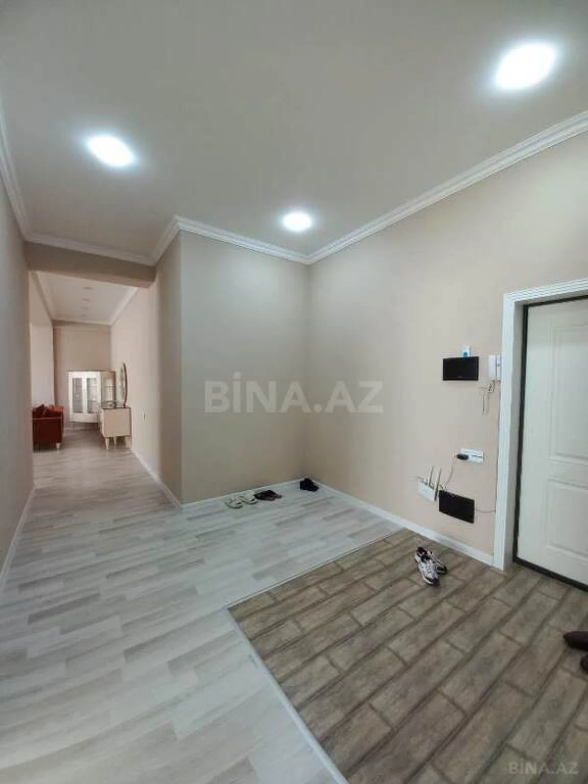 Satılır 3 otaqlı mənzil 125 m²
