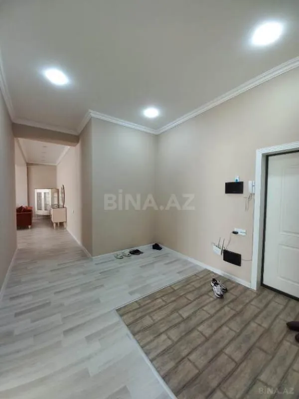 Satılır 3 otaqlı mənzil 125 m²