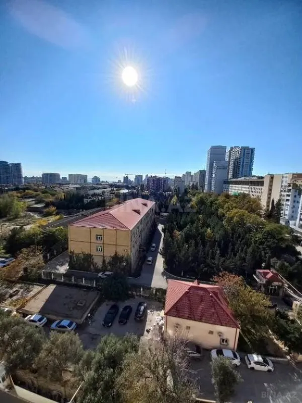 Satılır 3 otaqlı mənzil 125 m²